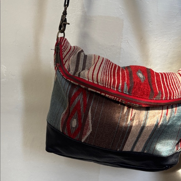 Vaalbara Designs Leather and Kilim Purse Messenger Bag - Picture 8 of 13